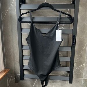 ReoRia Classic Black Bodysuit
